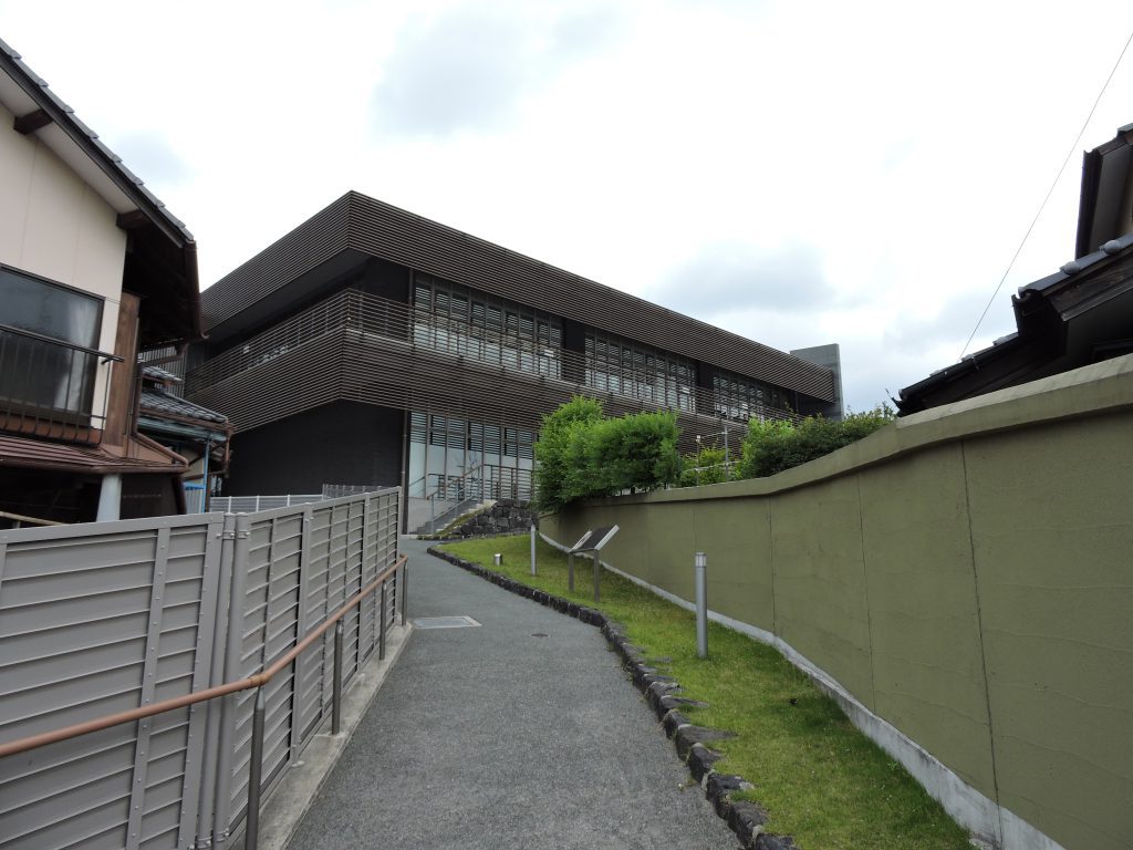 旧山鹿高校(高等女学校)正門跡