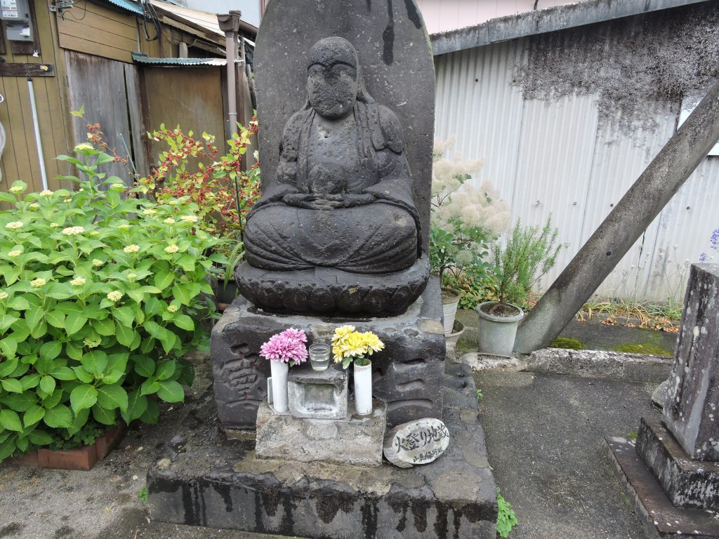 火登り地蔵（山鹿市山鹿）