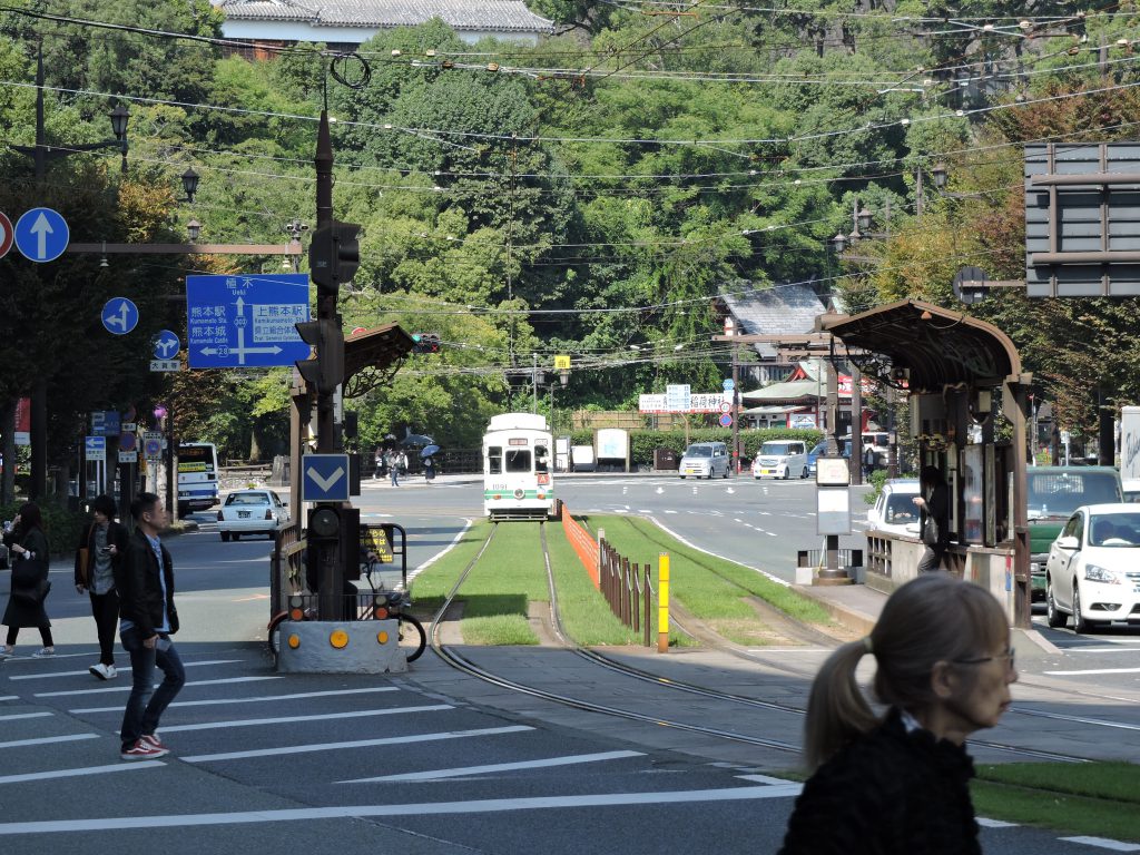 熊本市電、12月はタッチ決済利用で運賃20%割引—平日朝ピーク時を除き適用