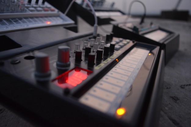 南関町 新施設＜ukara＞で音楽マルシェ開催