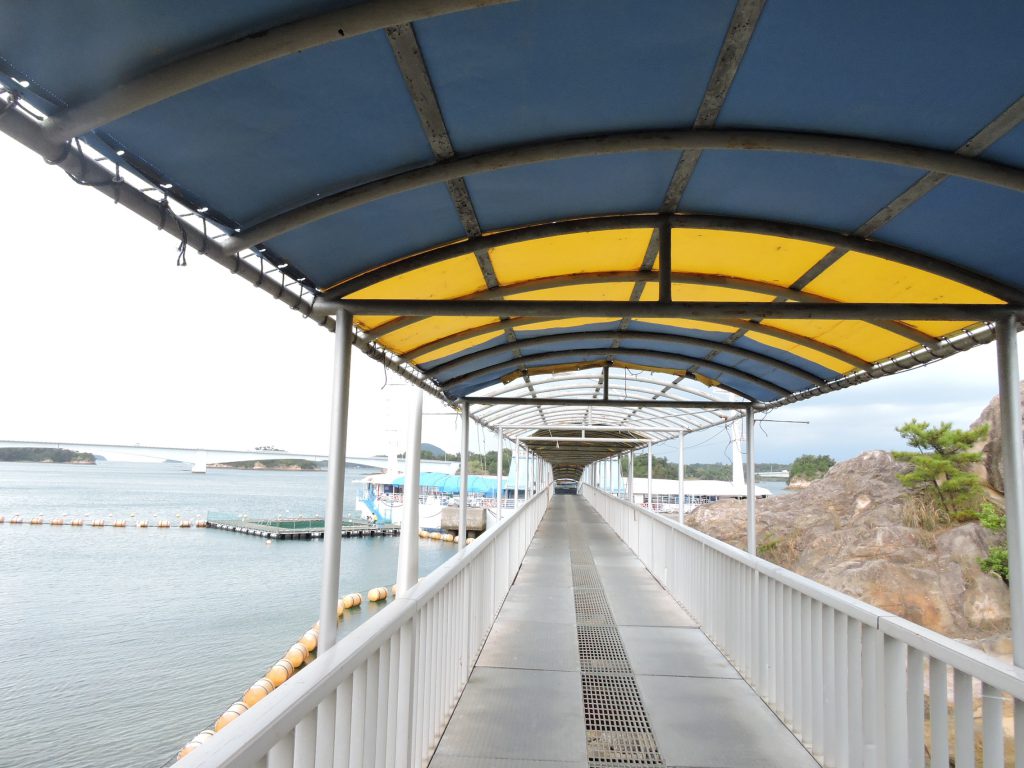 海中水族館「シードーナツ」（上天草市）